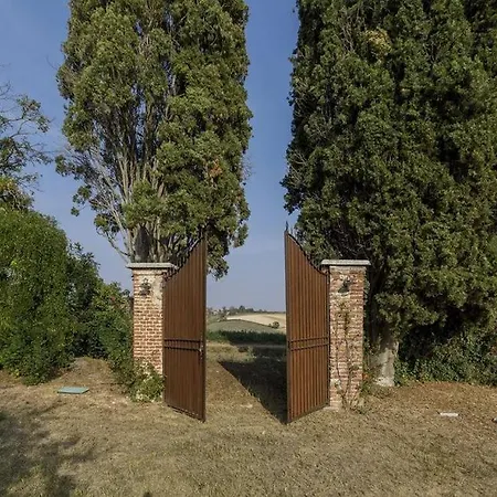 Piedmont Il Vecchio Cipresso * Turim